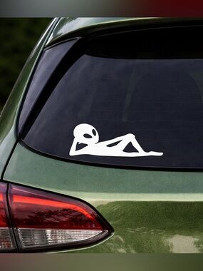 🔥5/$35🔥 Chill Alien Vinyl Decal